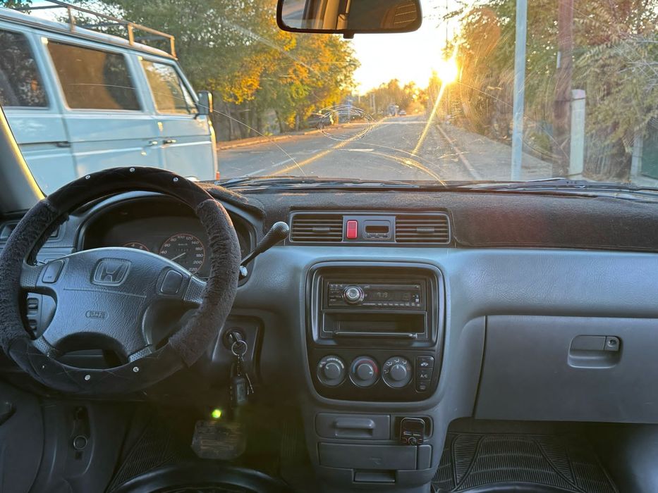 Продам машину Хонда CRV