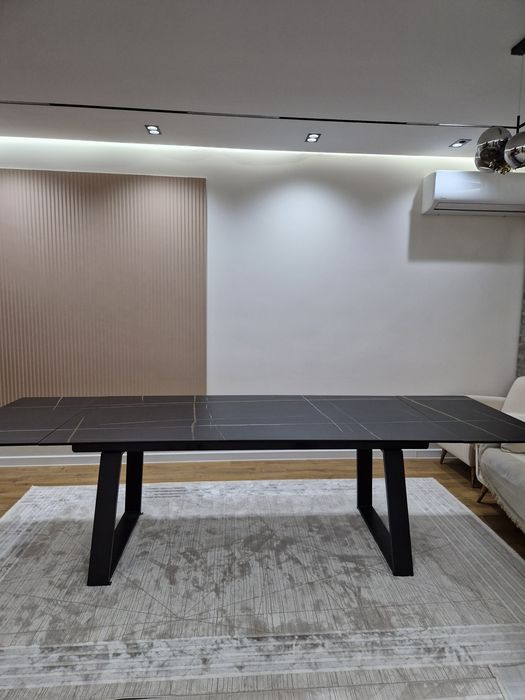 Стол для гостиной