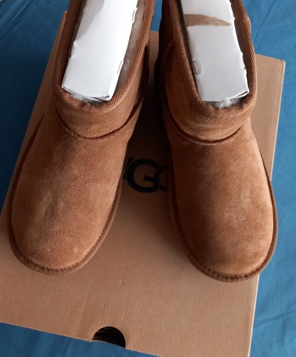 Ugg ,noi,mai multe marimi.