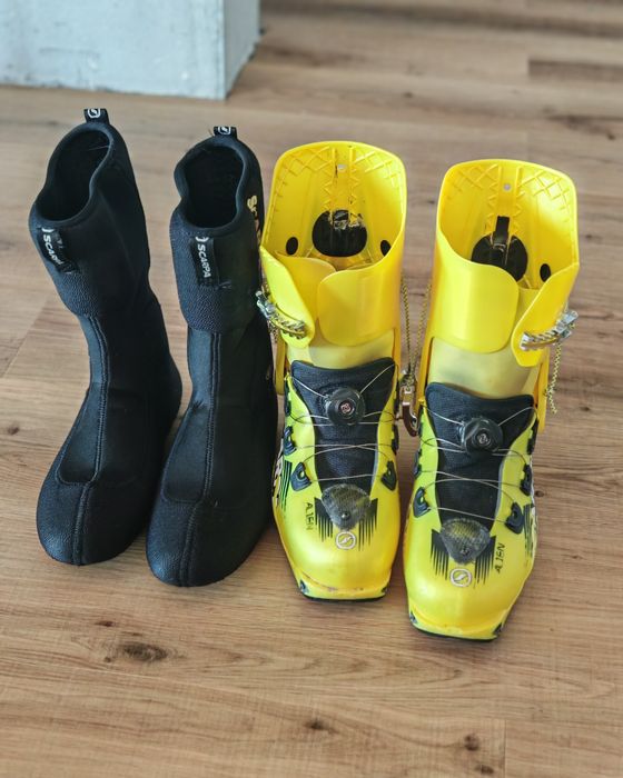 Clăpari schi de tura scarpa alien