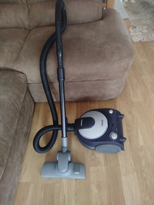 Aspirator Samsung 1600W, sac textil