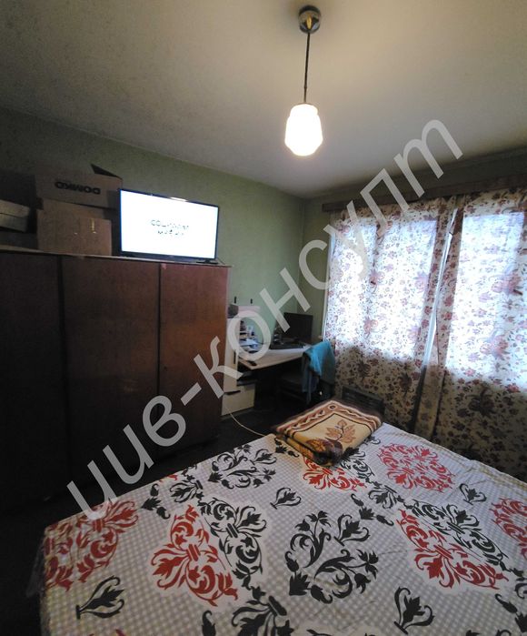 Тристаен апартамент с Гараж до Гимназия по САГ, гр. В. Търново