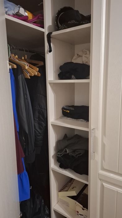 Продам Угловой шкаф