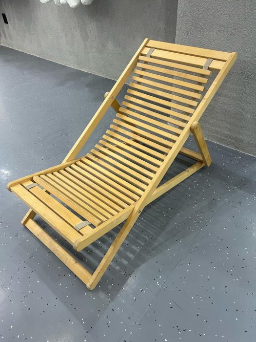 Лежак деревянный