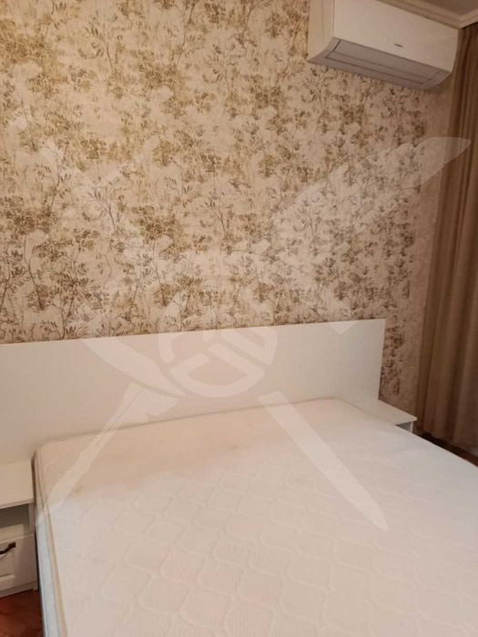 Дава се под наем Тристаен апартамент в Варна, Център - 72 кв.м за 800 € - Снимка #4