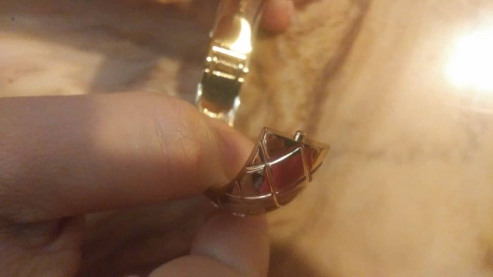 Продавам масивна гривна