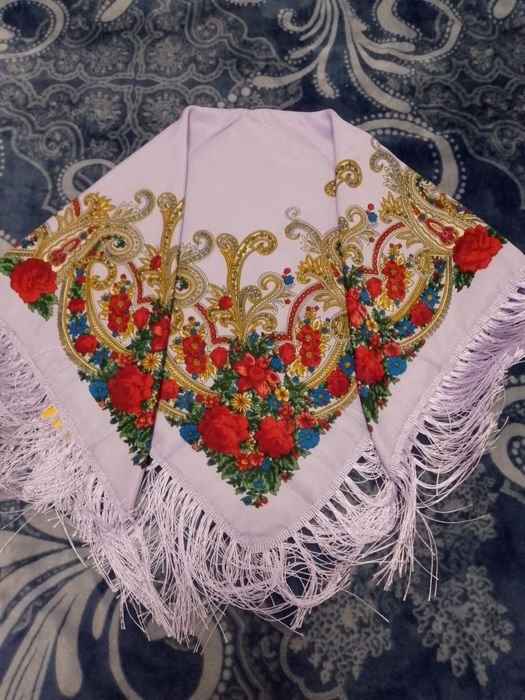 Esarfa tip sal , cu flori