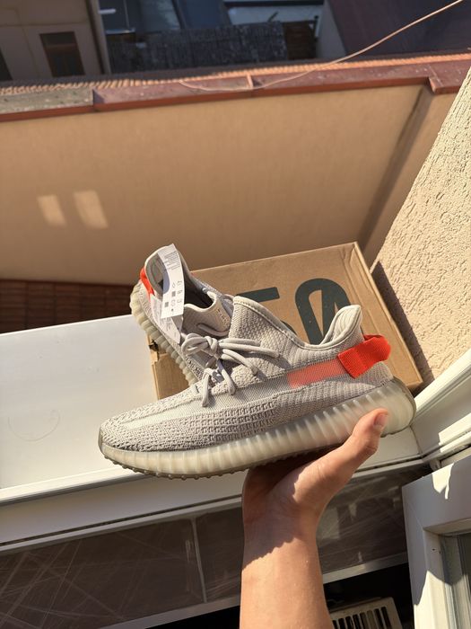 Yeezy 350 Tail Light