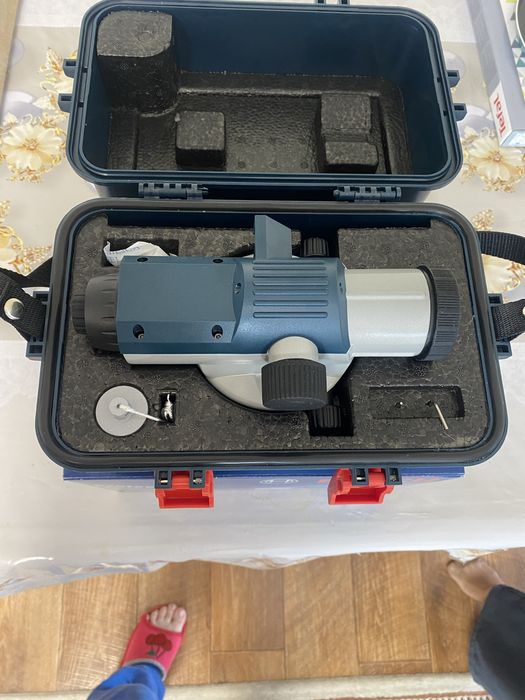 Нивелир, измеритель