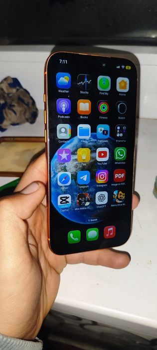 Telefon sotiladi marka iphone 17 pro max kelishamiz telefon karobka