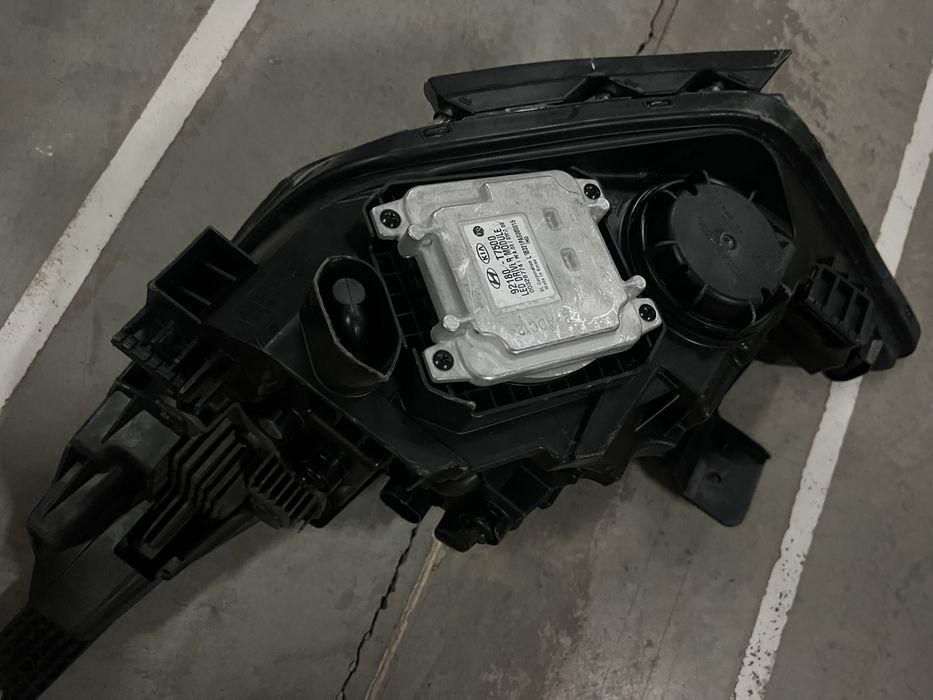 Фара оригинал LED Hyundai i20