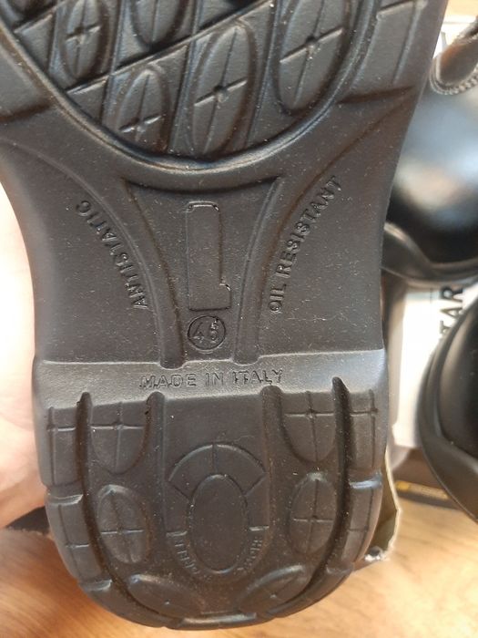 Bocanci de protecție nr 40, 41 ,46 lot en gros