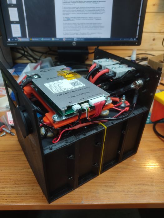 LiFePo4 аккумулятор 12В, 100А/ч