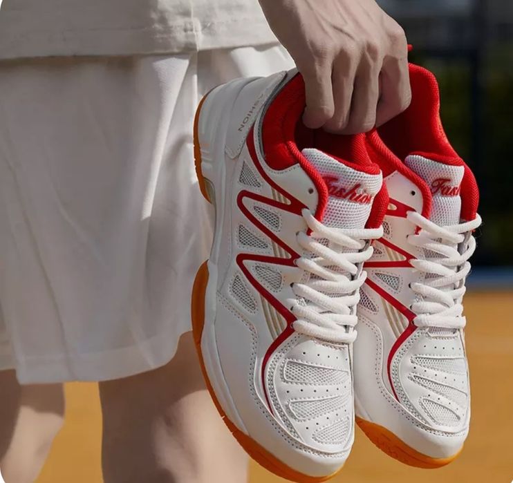 Продам кроссовки женские, летние ,дышащие