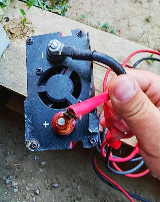 Vând invertor power