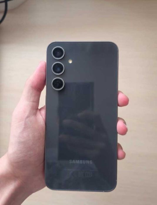 Продам б/у S23 FE 8/256GB оригинал
