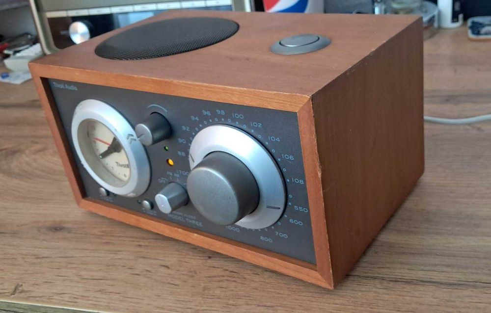 Radio TIVOLI Henry Kloss Model Three