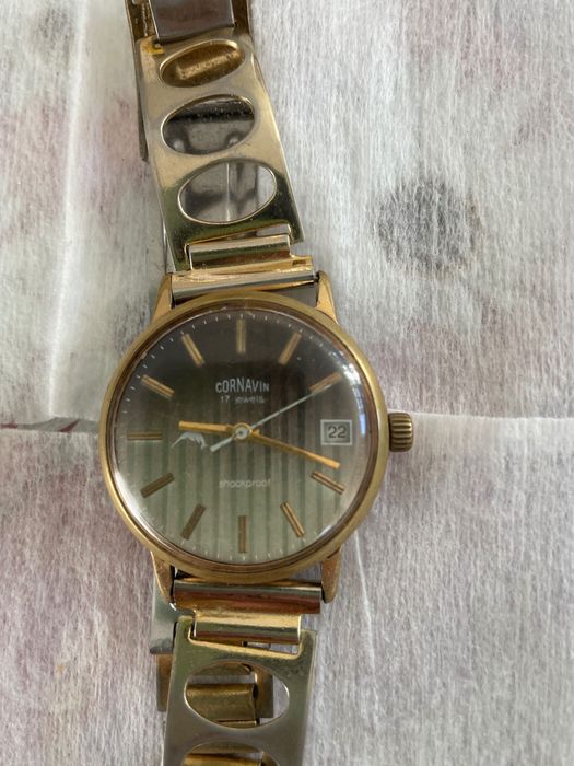 Продавам руски часовници