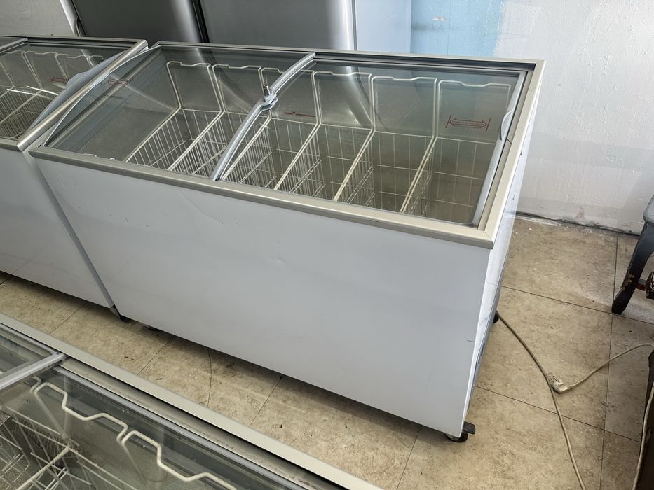 Морозильник для магазина