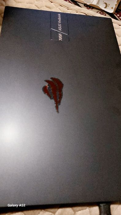 Ноутбук Asus Vivobook.