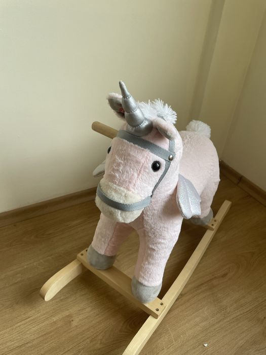 Люлеещо се конче KikkaBoo