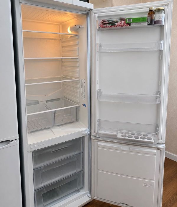 Холодильник Indesit