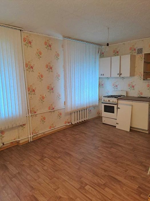 продает двухкомнатная квартира