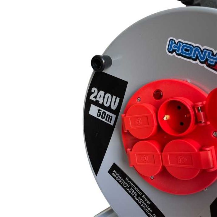 Удължител макара 50 метра 2x2.5mm² с 4 контакта T646