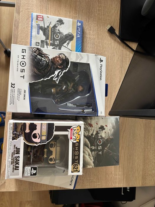 Pachet GoT: Ghost of Tsushima Collector’s Edition (fara steelbook) + Figurine + Art Book + Soundtrack