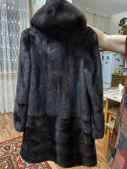 Продам норковую шубу