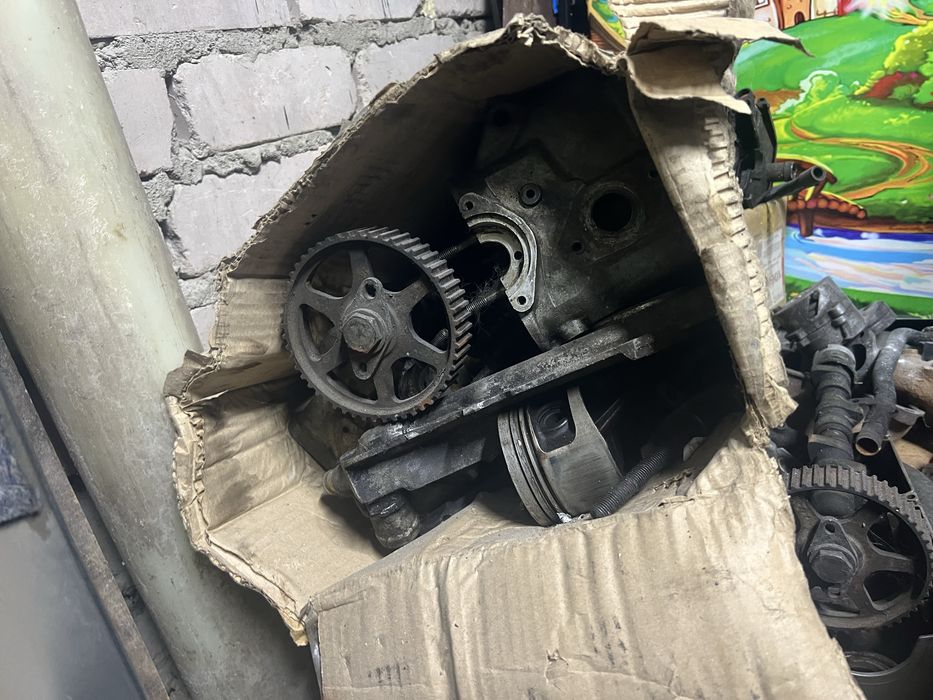 Продам запчасти от двигателя ауди 2.8