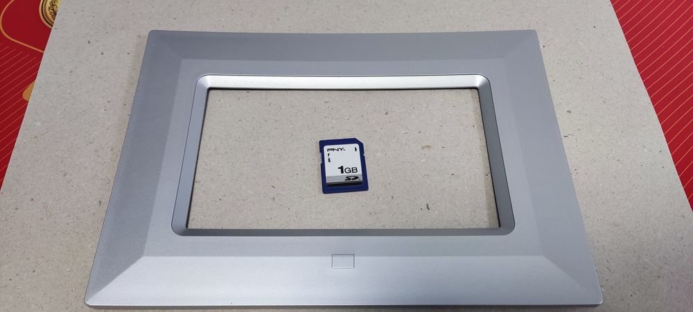 Продавам цифрова рамка за снимки Nexstar!