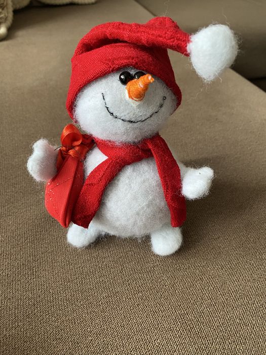 Продам игрушку-снеговика-декор