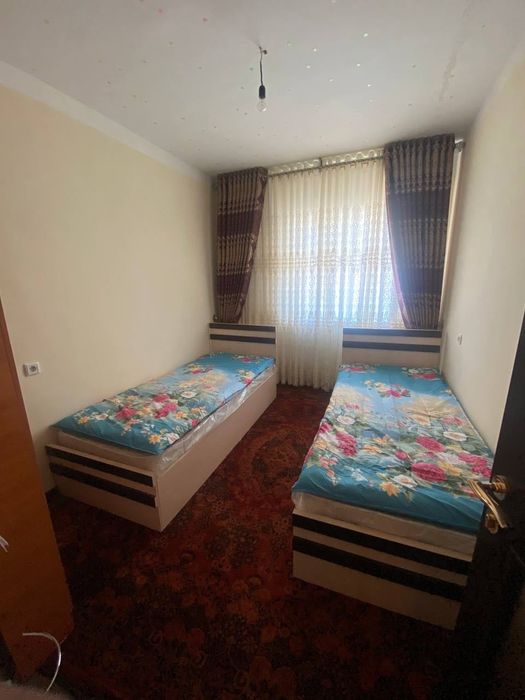 Сдается 3х комнатная квартира 
С обстановкой в горде Алмалыке