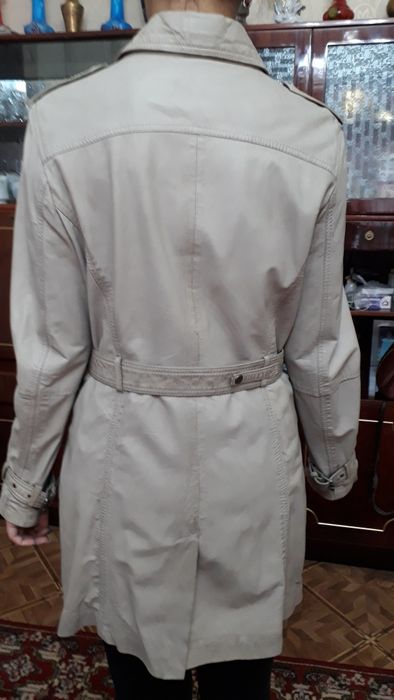 Продам плащь из телячей кожи.