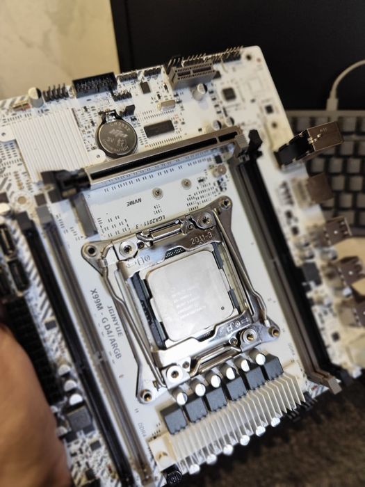 комплект Xeon E5 2680V4 Новый