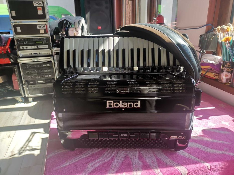 Acordeon Electronic Roland Fr7x Balck
