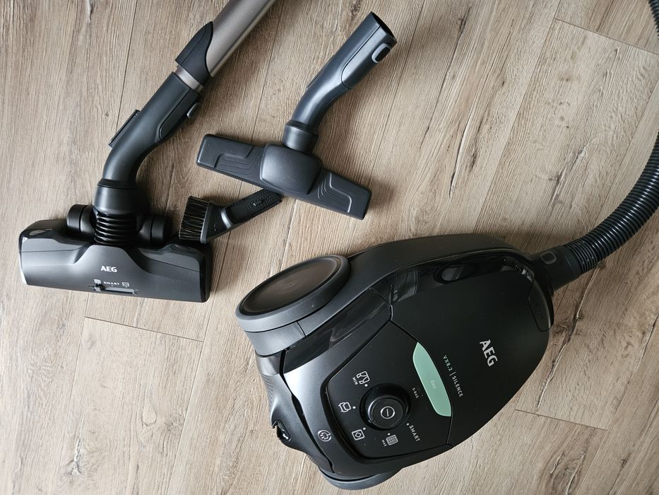 Прахосмукачка АЕG - VX8