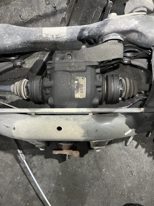 Заден диференциал бмв х1 е84 1.8хд ( Diferencial bmw x1 e84 )