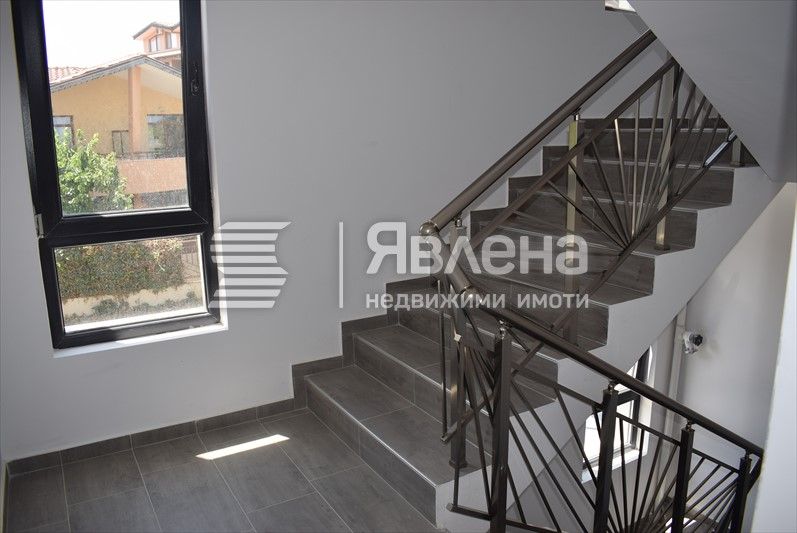 Продава се Едностаен апартамент в Царево - 50 кв.м за 1296 €/кв.м - Снимка #1