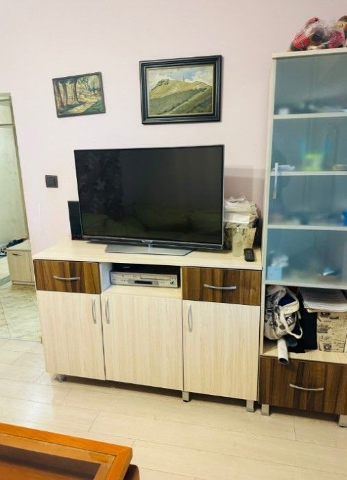 Продава се Тристаен апартамент в София, Света Троица - 65 кв.м за 2708 €/кв.м - Снимка #2