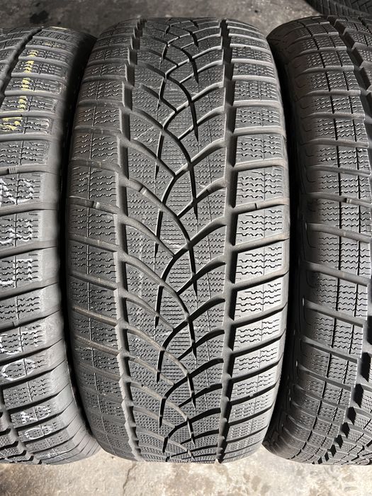4 anvelope iarna 235/50/20 , GoodYear , 7.4-7.8 mm