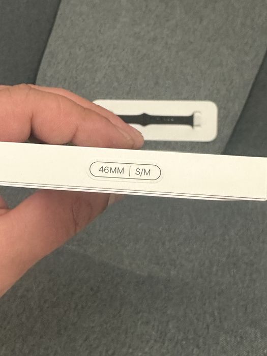 Оригинална каишка за Apple Watch 11 46mm (S/M) – чисто нова