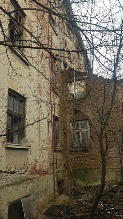 Продава се Промишлена сграда в Кюстендил, Център - 650 кв.м за 165 €/кв.м - Снимка #2