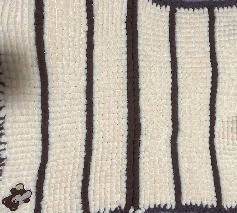 Ръчно изплетено одеяло за бебе от прежда