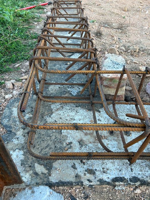 Дом (недостроенный)