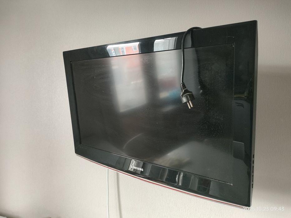 Продам телевизор Самсунг