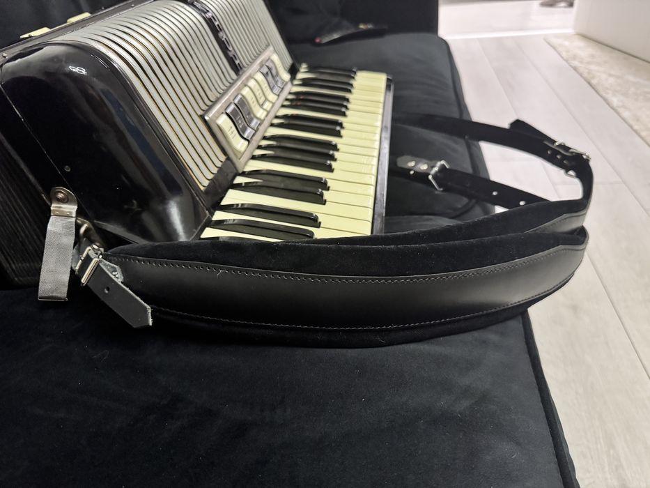 Acordeon Hohner Verdi 120 de basi