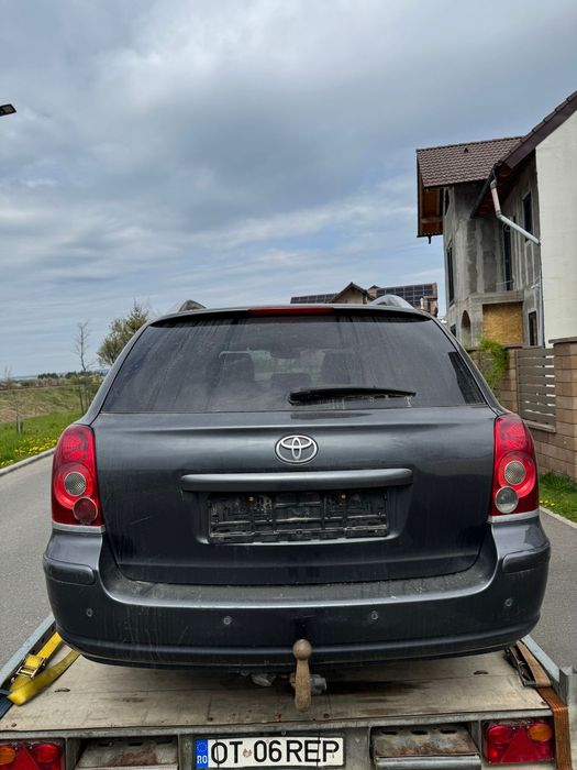 Dezmembrez Toyota Avensis T25 2007