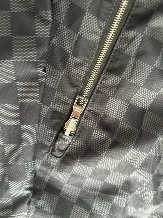 Продам куртку Louis Vuitton Оригинал